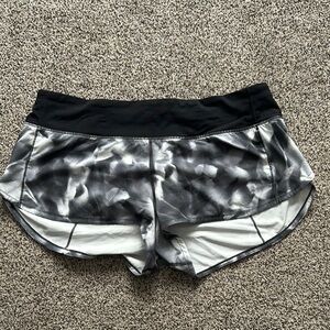 Lululemon Speed Up Shorts 2.5”